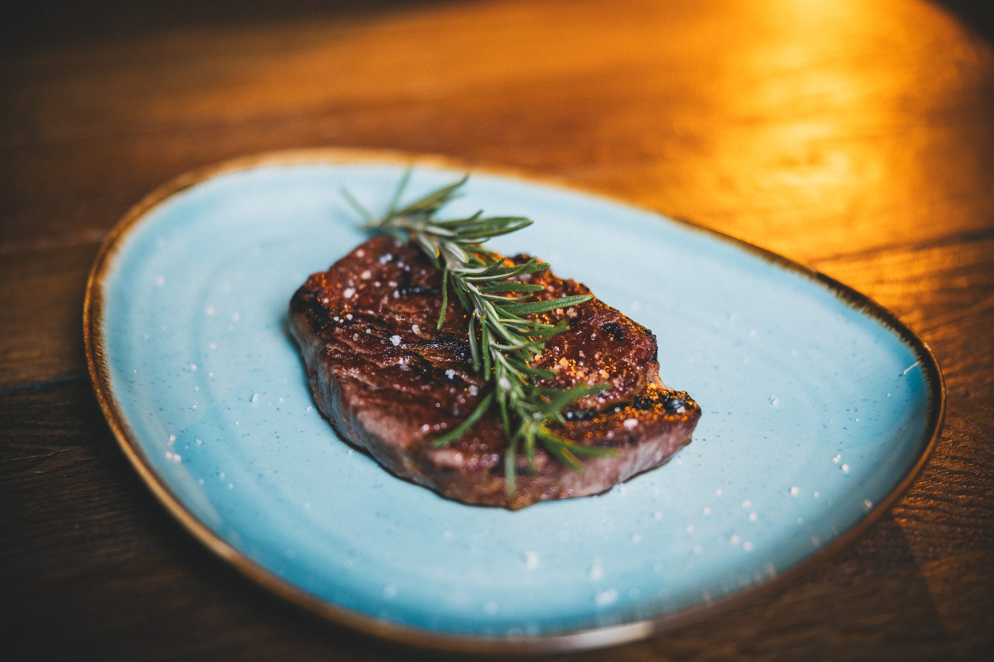 Steak auf dem Teller, HAFNERBAR