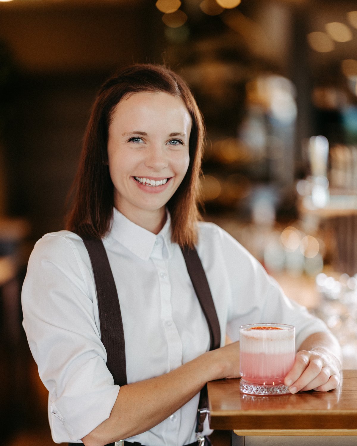 Claudia Zehetner an der Bar der HAFNERBAR